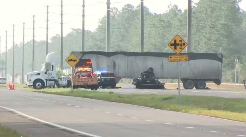 One killed in a fatal semi-truck accident in Nocatee