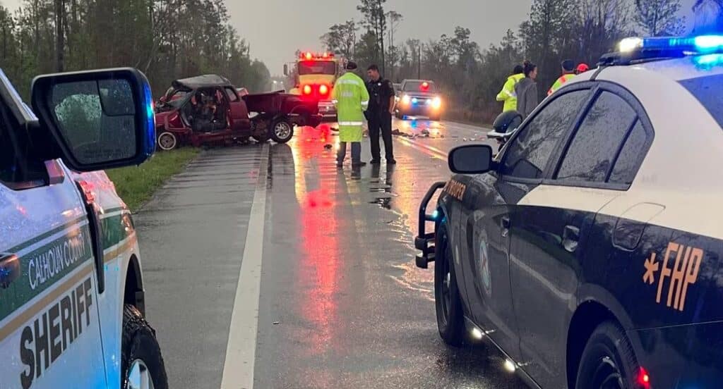 One dead in a fatal crash in Calhoun county